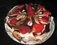 Bolo sensação chocolate e morango