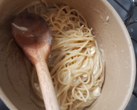 Macarrão cacio e pepe