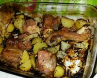 Sobrecoxa assada com batatas