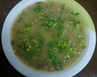 Caldo de mandioca com carne moída