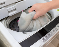 Pare de usar bicarbonato de sódio e vinagre para limpar a máquina de lavar; engenheiro químico explica que não são adequados!