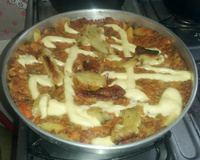 Penne ao molho de carne moída com creme de leite