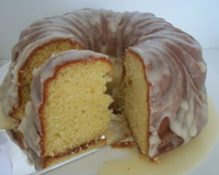 Bolo de laranja com cobertura