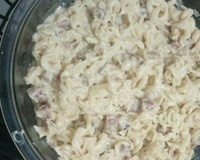 Macarrão ao molho branco com bacon