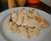 Salmão ao champignon