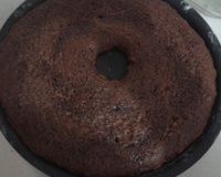 Bolo de chocolate integral com cobertura