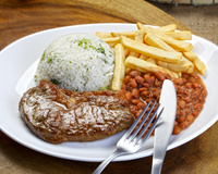 Você não absorve o ferro dos alimentos porque erra nessas combinações de alimentos