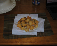 Bolinhos de arroz e queijo parmesão