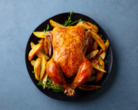 O que servir em um Natal econômico: essa receita de frango assado é a solução dos seus problemas