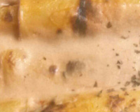 Panqueca com frango ao molho