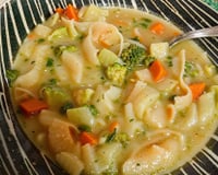 Sopa de legumes e verduras