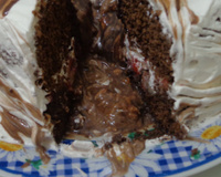 Bolo de chocolate recheado da Vivi