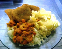 Filé de peixe ao molho de camarão