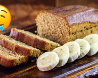 Esse é o bolo de banana fit mais delicioso que você vai provar na vida!