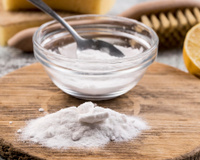 Nem vinagre, nem bicarbonato de sódio: esse é o ingrediente ideal para remover o calcário, manchas e dar brilho