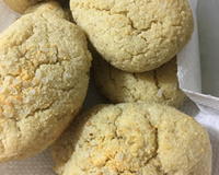 Pãozinho salgado de farinha de mandioca (sem glúten/lactose)