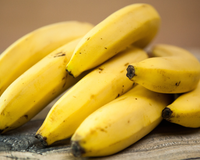 Por que os nutricionistas recomendam comer uma banana todos os dias? TudoGostoso revela os benefícios
