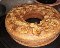 Bolo de banana com canela e açúcar mascavo