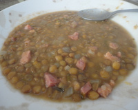 Sopa de lentilhas com bacon