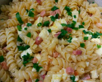 Macarrão alho e óleo com queijo e bacon