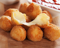Bolinha de queijo cheddar: confira a receita
