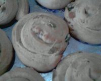 Pãezinhos de maçã com uvas passas