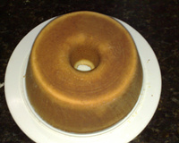 Bolo pudim de fubá simples e delicioso