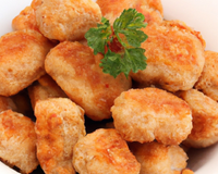 Nunca mais comprei nuggets congelados depois que aprendi esta receita caseira de frango com vegetais: são deliciosos e rendem o dobro