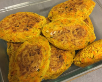 Bolinho de cenoura com curry e chia sem glúten