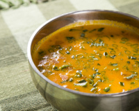 Sopa de abóbora com gengibre: receita cremosa, quentinha e perfeita para os dias frios
