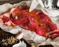 Você está temperando a carne errado e nem percebe, a ciência por trás da técnica do TudoGostoso