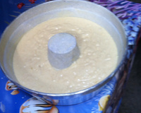 Bolo de apim cru e coco