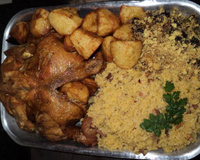 Frango à moda caipira ,com batatas e arroz