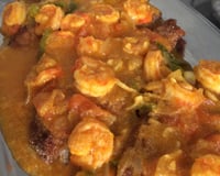 Filé de peixe ao molho e camarão