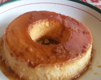 Pudim de leite condensado na panela de pressão