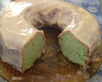 Bolo verdinho com creme de Limão