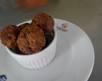 Bolinho de carne moída com hortelã