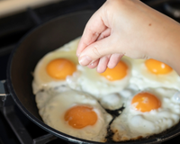 Manhã, meio-dia ou noite: qual é o melhor horário para comer ovos?
