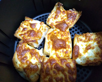 Pão de alho com queijo na fritadeira elétrica sem óleo