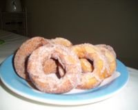 Rosquinha de leite condensado simples e fácil.