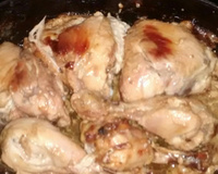 Frango assado com creme de cebola