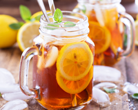 Estes chás são a cara do verão! 3 opções refrescantes para saborear durante a estação