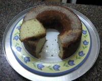 Bolo úmido de laranja