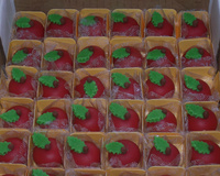 Docinhos modelados com leite ninho e leite condensado