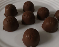 Bombom recheado com brigadeiro