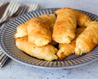 Tortinhas caseiras de coalhada que são fofinhas, fáceis de fazer e muito saborosas