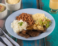 Fez comida demais? Saiba como reaproveitar as sobras e evitar o desperdício