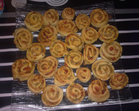 Caracóis de presunto e queijo