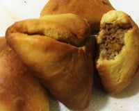 Esfiha de carne temperada