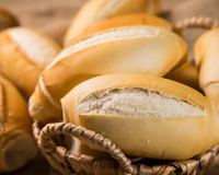 O erro que estraga a casca crocante do pão e quase ninguém percebe